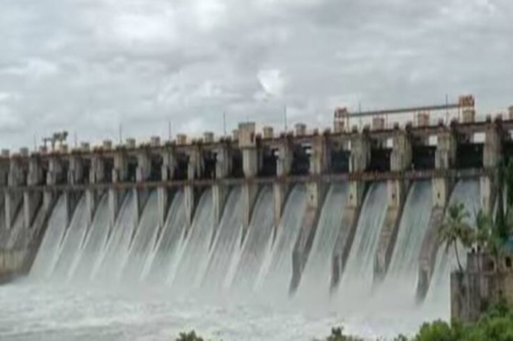 सावधान! उजनी धरणातून आजपासून भीमा नदीत मोठ्या प्रमाणात पाण्याचा विसर्ग